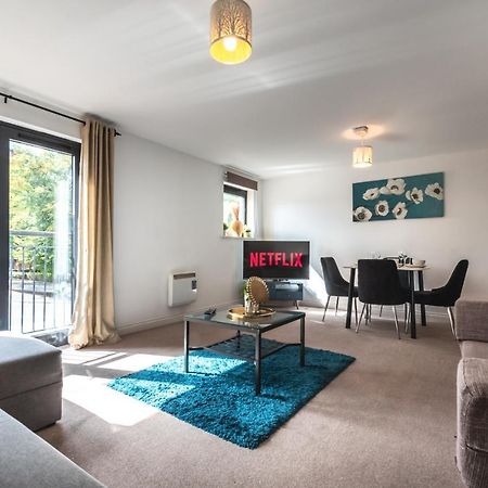 Best Price! Large Spacious 2 Bed Apartment - King Size Or Single Beds, Sofabeds, Smart Tvs, Free Parking เซาธ์แธมป์ตัน ภายนอก รูปภาพ