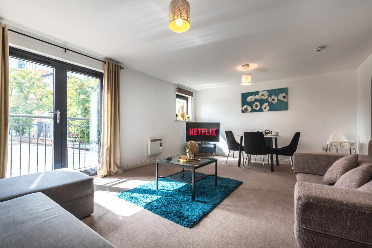 Best Price! Large Spacious 2 Bed Apartment - King Size Or Single Beds, Sofabeds, Smart Tvs, Free Parking เซาธ์แธมป์ตัน ภายนอก รูปภาพ