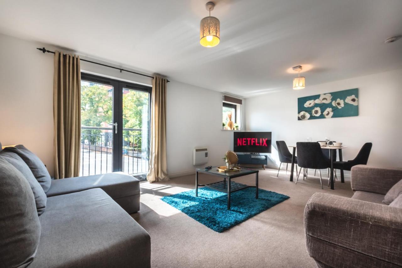 Best Price! Large Spacious 2 Bed Apartment - King Size Or Single Beds, Sofabeds, Smart Tvs, Free Parking เซาธ์แธมป์ตัน ภายนอก รูปภาพ