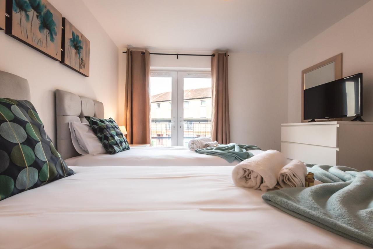 Best Price! Large Spacious 2 Bed Apartment - King Size Or Single Beds, Sofabeds, Smart Tvs, Free Parking เซาธ์แธมป์ตัน ภายนอก รูปภาพ
